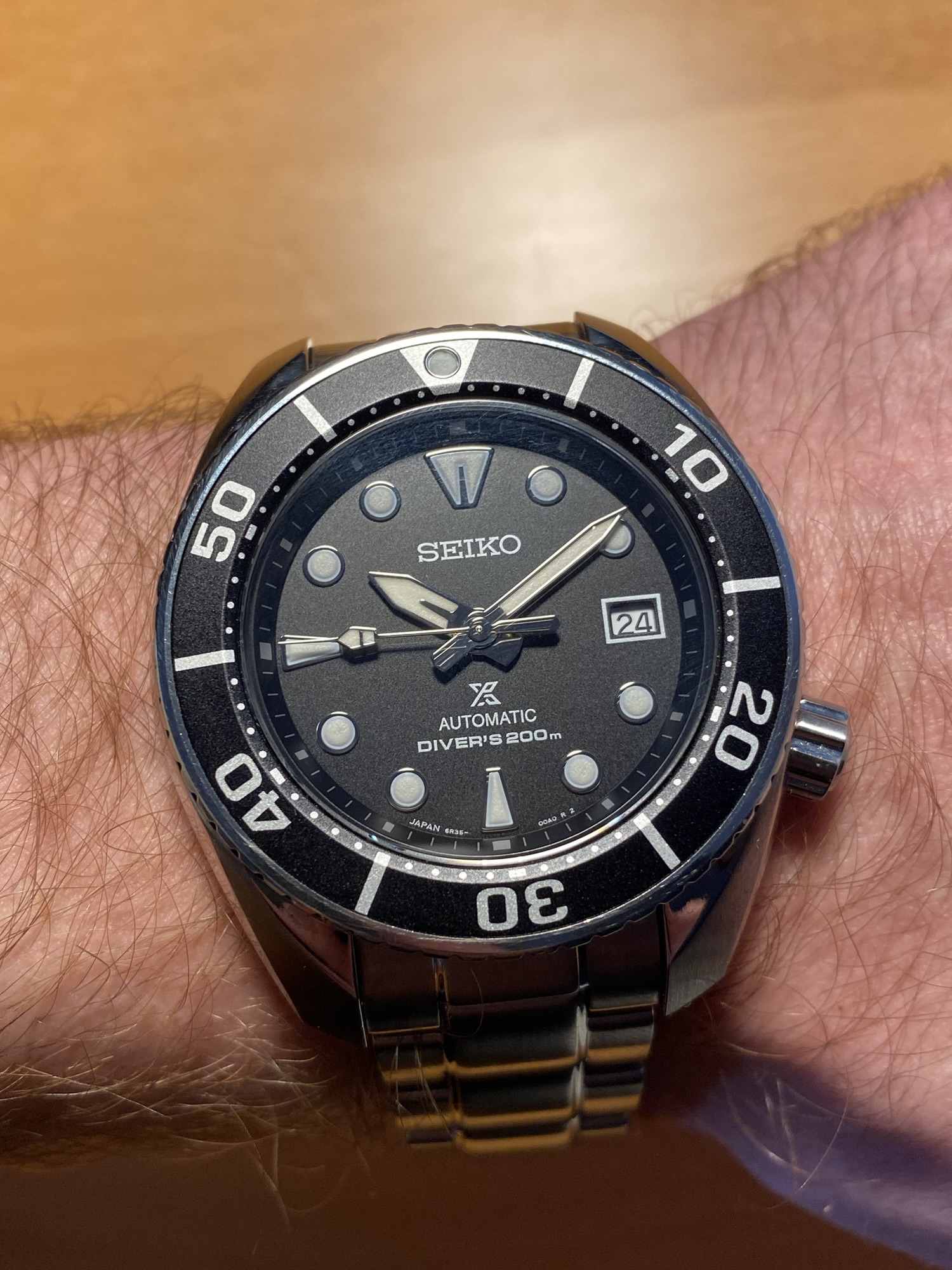 Prospex 200M – Black Sumo